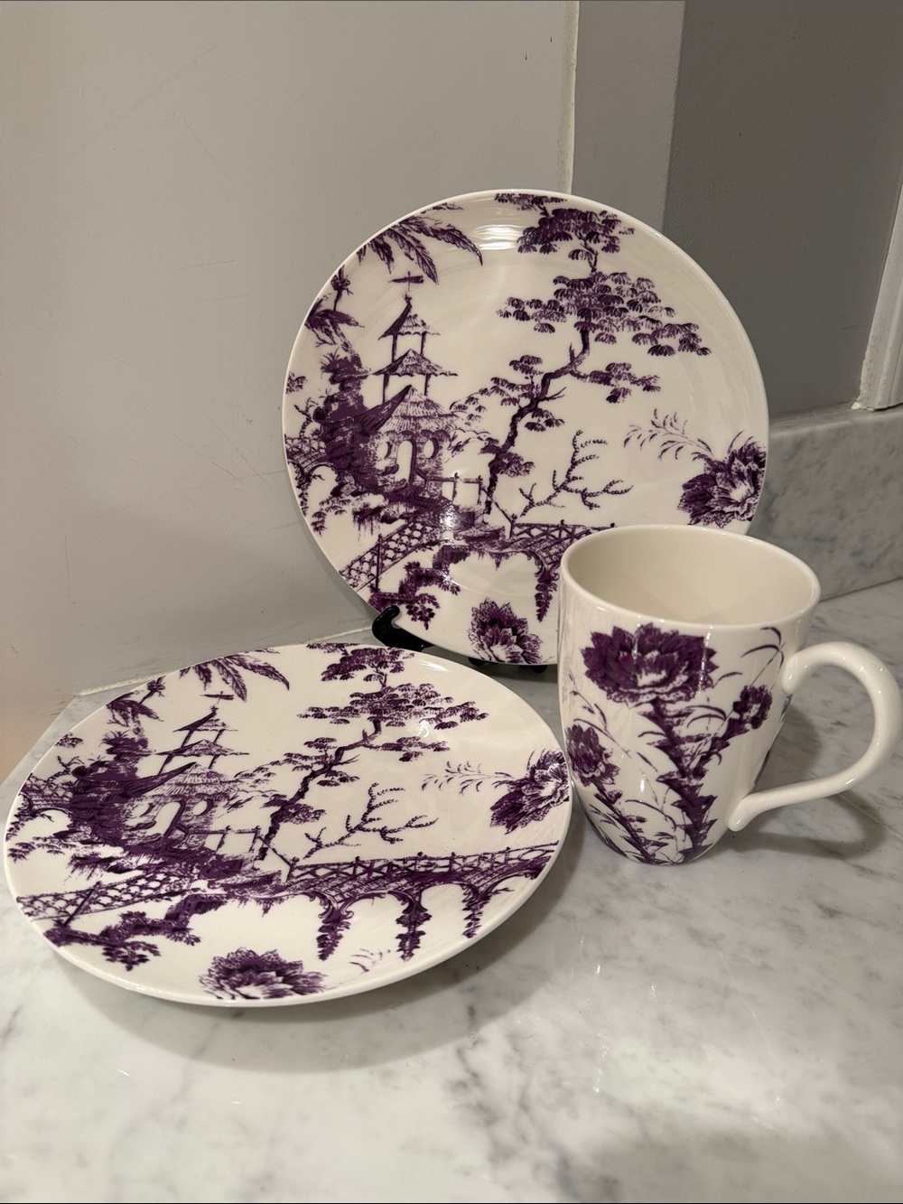 SCALAMANDRE by LENOX Toile Tale Amethyst 2 Accent Plates & Mug Pattern:  L TOTAM